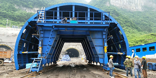 隧道衬砌台车拱顶砼混凝土二次衬砌施工台车全液压自行走二衬台