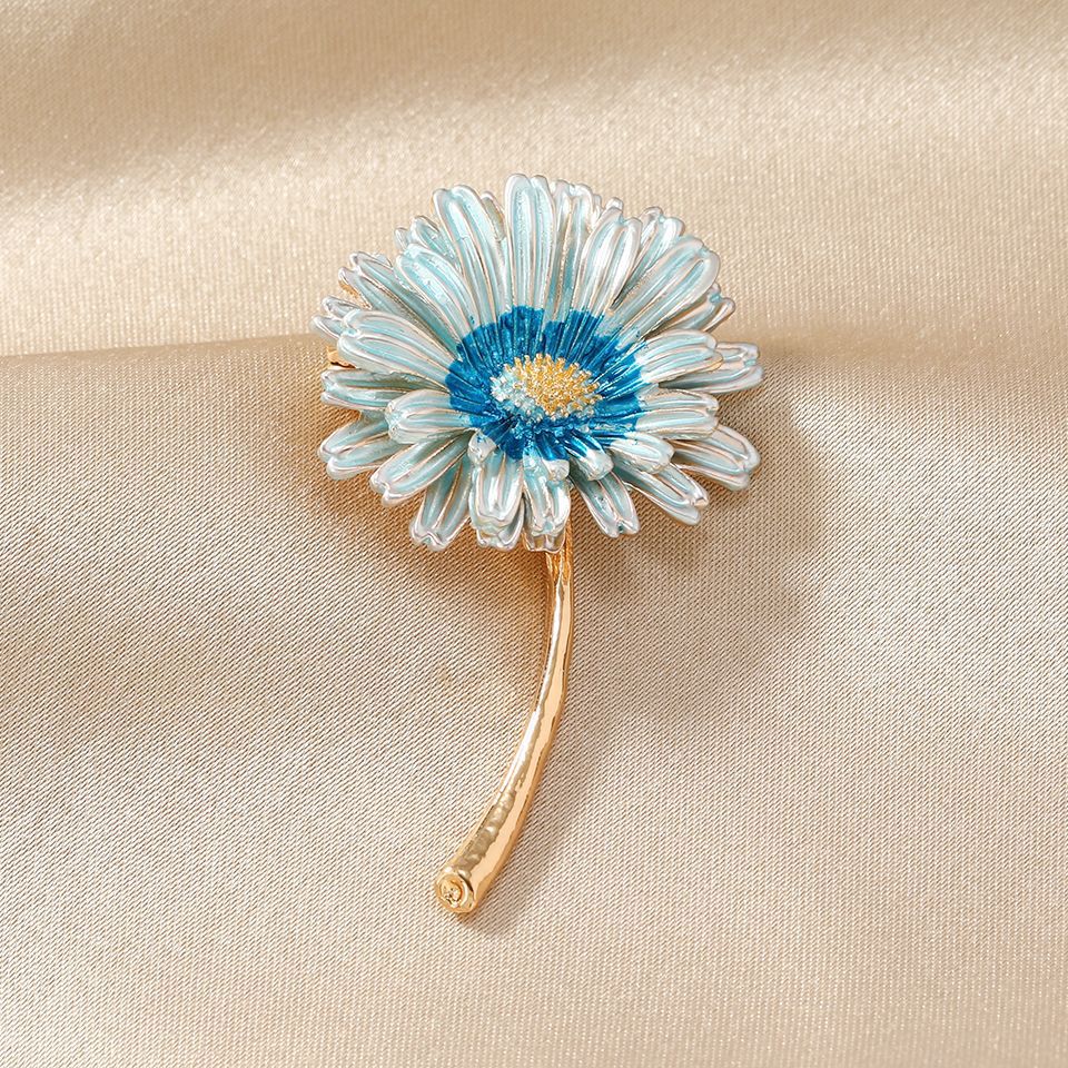 Simple Three-Dimensional Daisy Flower Brooch For Women, Personalized Painted Coat Pin, Gift_voghion.com
