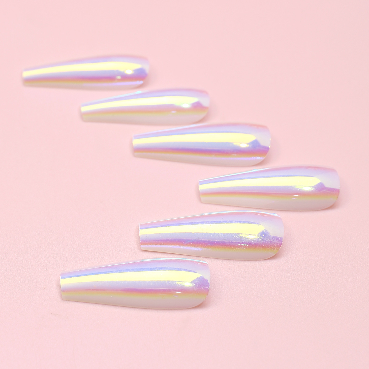 Uña transfronteriza aurora galvanizado de uñas productos terminados europeos y estadounidenses usar láser largo 24 piezas de parche de uñas falsas al por mayor