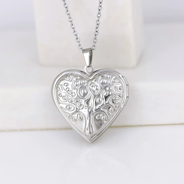 Steel necklace heart shaped, 29mm