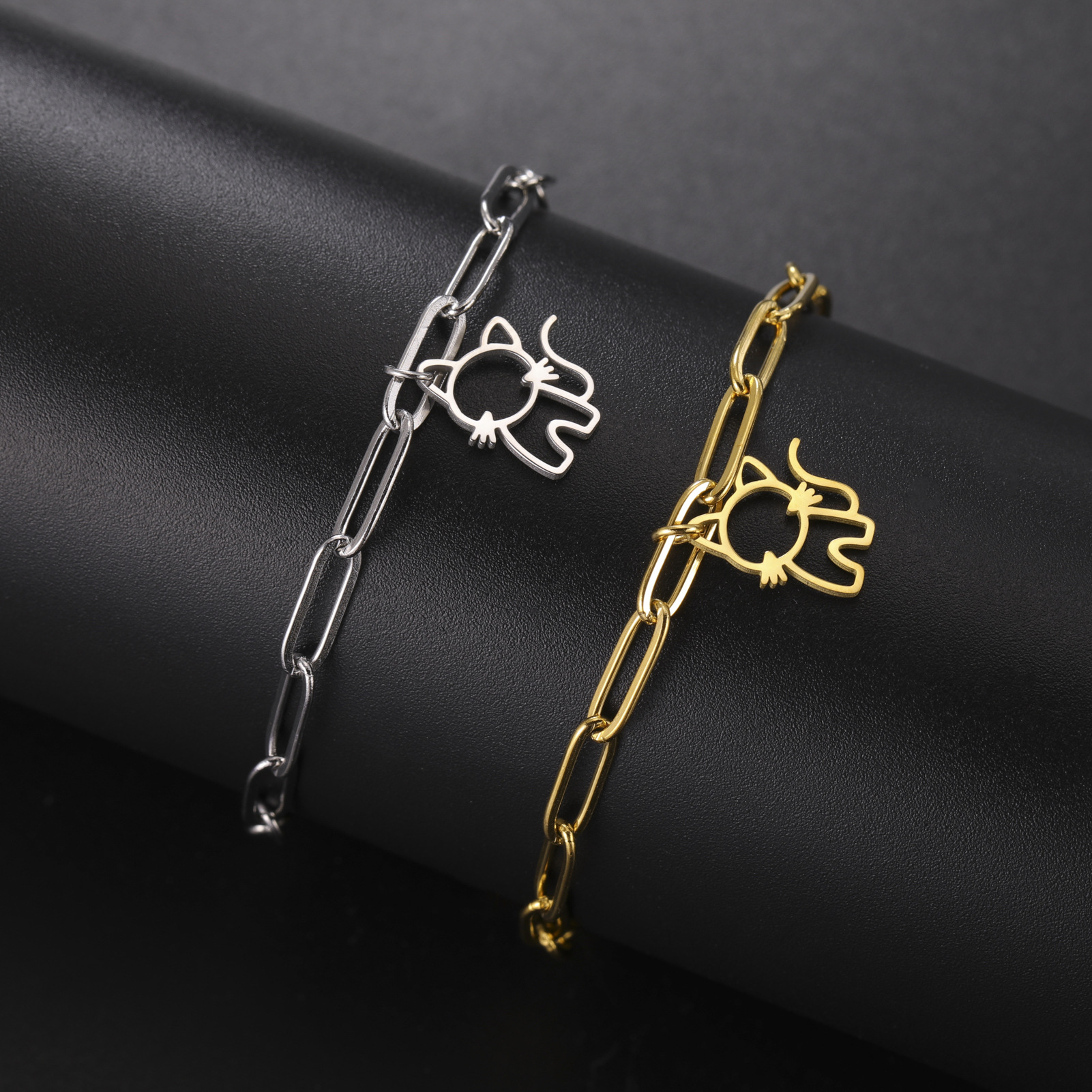 Foreign trade export supply cute cartoon hollow kitten pendant simple versatile 304 stainless steel men's and women's bracelet