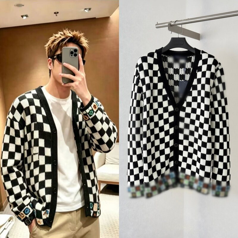Top-quality 26SS trendy brand new model from LV, black and white checkerboard pattern, heavy-duty colorful embroidery, knitted cardigan for men and women Top-quality 26SS trendy brand new model from LV, black and white checkerboard pattern, heavy-duty colorful embroidery, knitted cardigan for men and women
