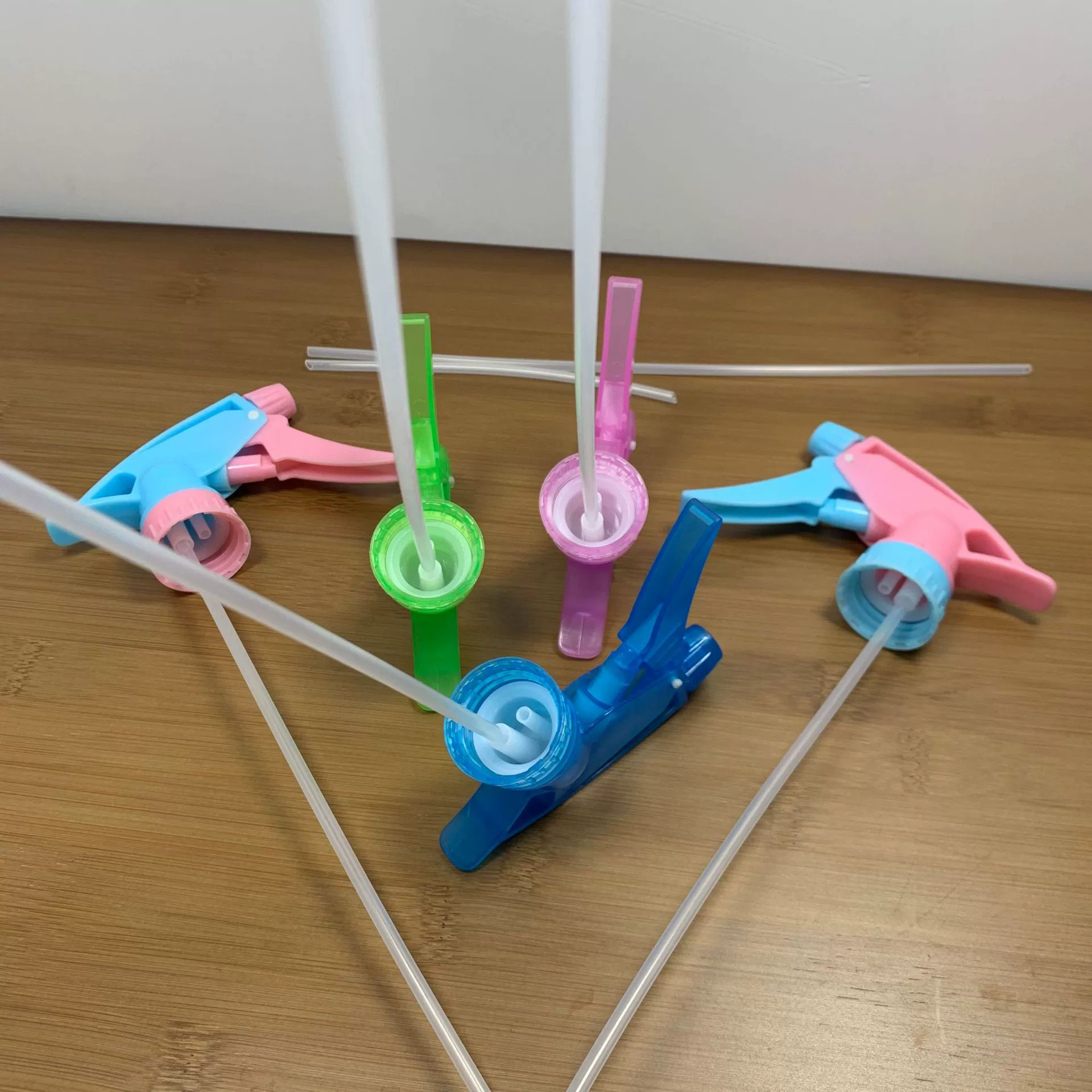 Прямые поставки с фабрики Huafeng с двойным отверстием под давлением дезинфекционный поливочный горшок голова Садоводство бутылка кока-колы поливочная головка Парикмахерская распылительная головка горшка