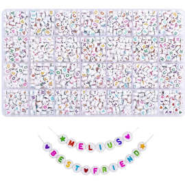 1400pc 4*7mm 亚克力白底彩字滴油字母珠 桃心珠盒装 DIY手链制作