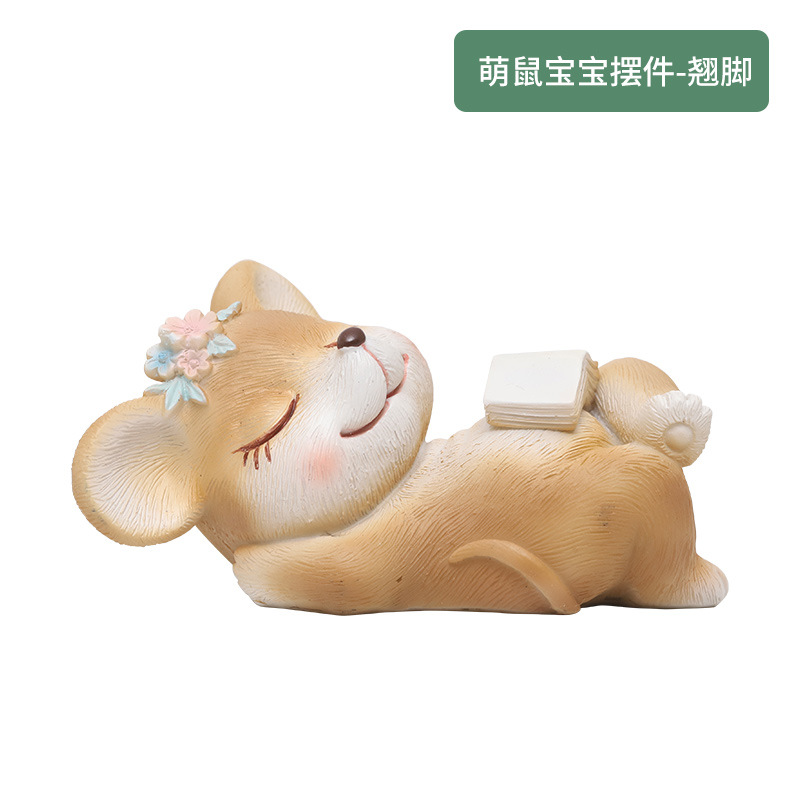 Adornos lindos del bebé del ratón-pies