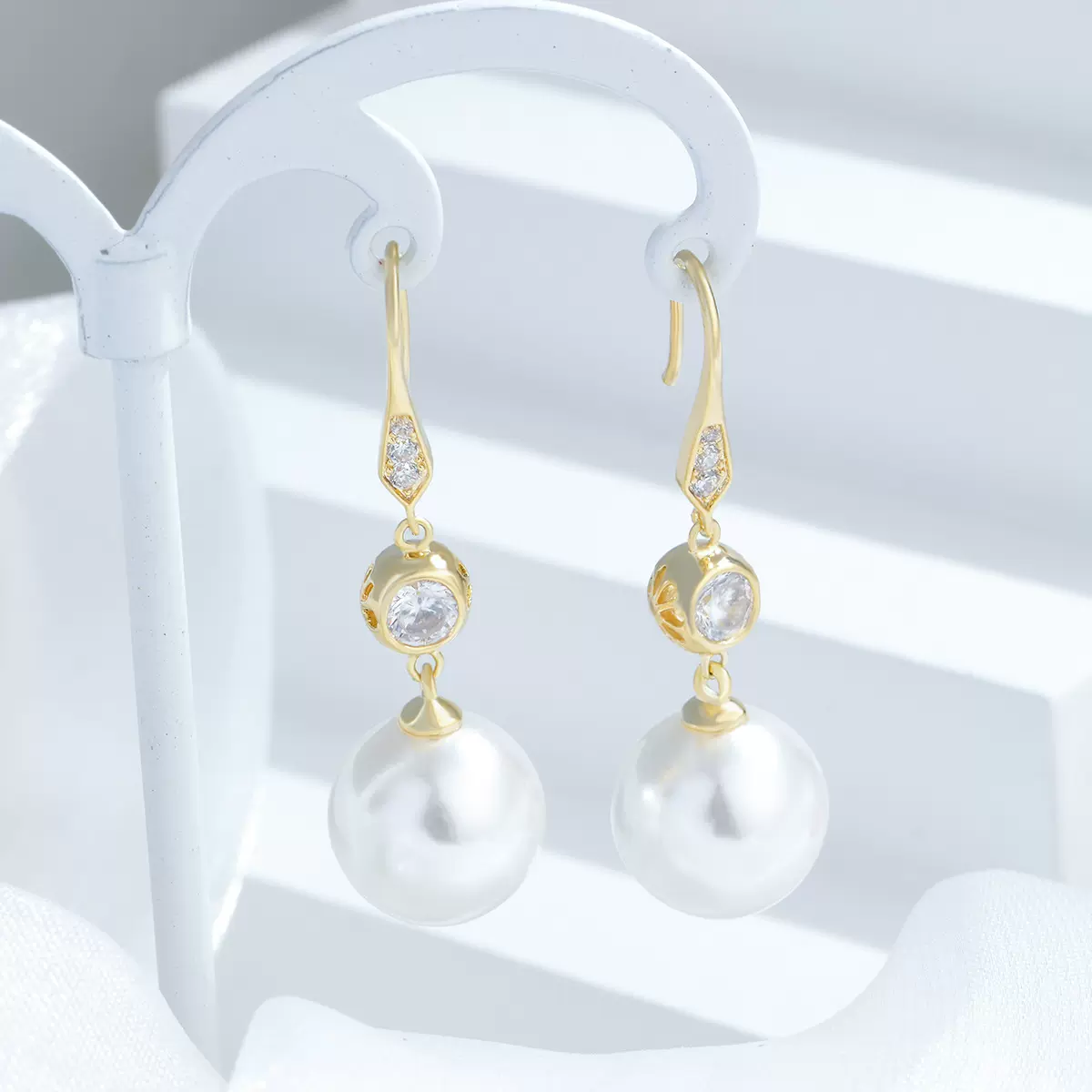 新款气质网红设计师珍珠耳坠铜镀真金微镶锆石耳饰时尚饰品批发