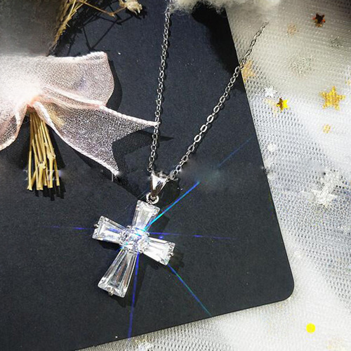 Cao Shuoou Women's Style Pendant Necklace, 3A Zircon Chain, Korean Version Crystal Clear Cross Lockchain
