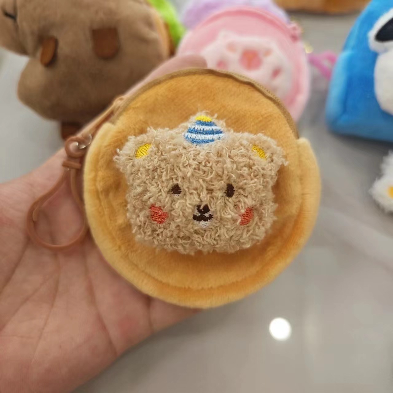 Birthday brown bear-round bag