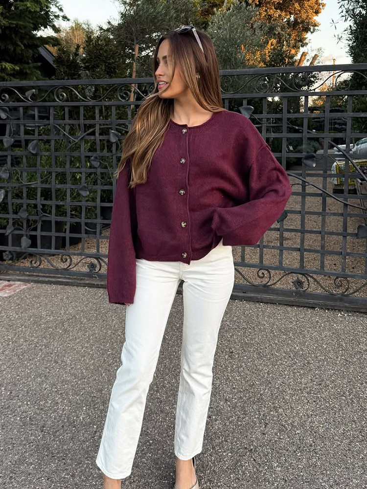 Cardigan de cuello redondo de color sólido de una sola fila de hebilla de moda de mujeres de otoño de manga larga suéter delgado de otoño y invierno 2025 estilo europeo y americano transfronterizo