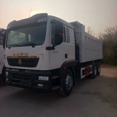 Cross-Border Export of Howo Tx6X4 Dump Trucks with 375 Horsepower and 371 Horsepower, Dumpers, and Earthmoving Trucks Exported to the Middle East