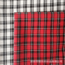 磨毛长方形黑白 细斜纹红黑磨毛斜纹格子布 色织布箱包面料