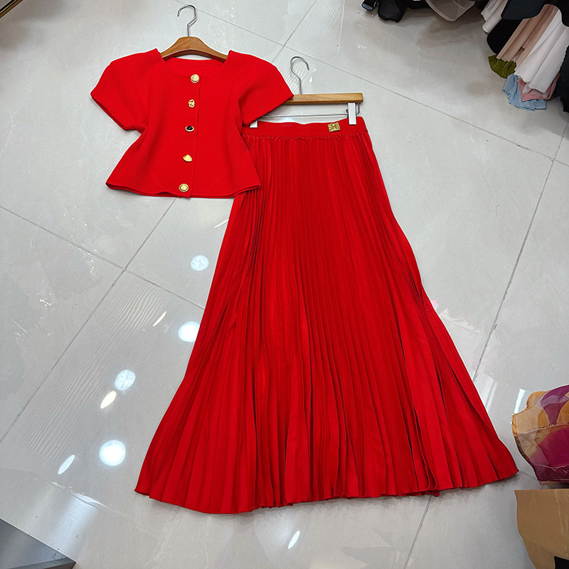 Thirteen Lines Australian Niche Metal Single-Breasted Short-Sleeved Knitwear Top + Pleated Skirt Suit A2 # 1037