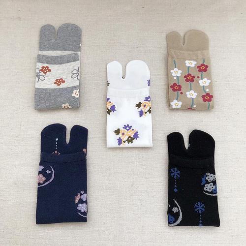 21 new style Japanese retro mid-calf two-toed women's socks, flip-flops split-toed socks, Korean style single-toed socks, thongs