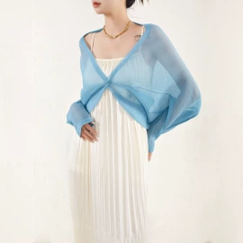 连衣裙;时尚休闲套装;女式T恤