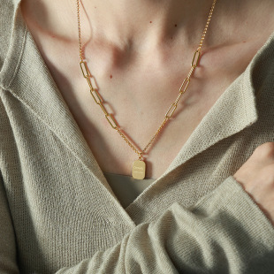 Light luxury style small square brand titanium steel necklace women's fashionable gold high-grade sweater chain non-fading elegant high-end accessories