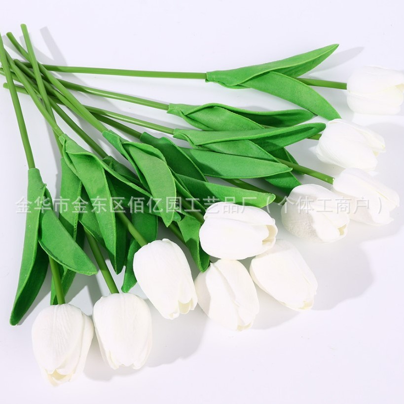 Fábrica directa de venta al por mayor de flores de tulipas de imitación de flores de mano decoración floral de boda