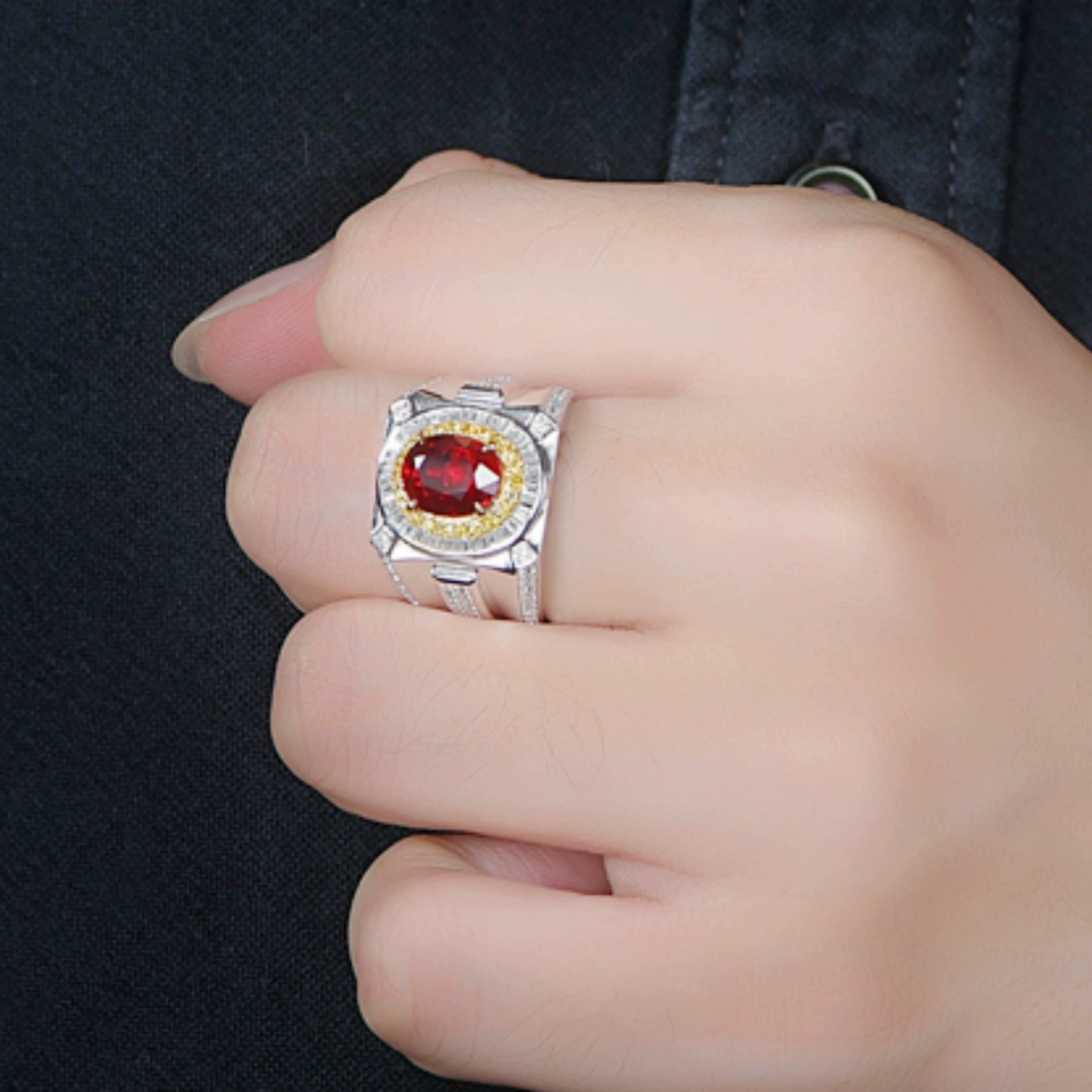 Двухцветное кольцо с камнем Ruby, европейский стиль, инкрустированный кристаллами