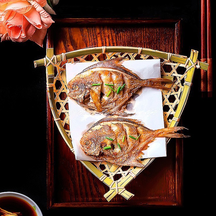 Cestas japonesas de fritas tempura, cestas de frutas, cestas de bambú, pan de bambú, pan de bocadillos, cestas de bambú, patatas fritas, plato de sashimi, decoración de plato