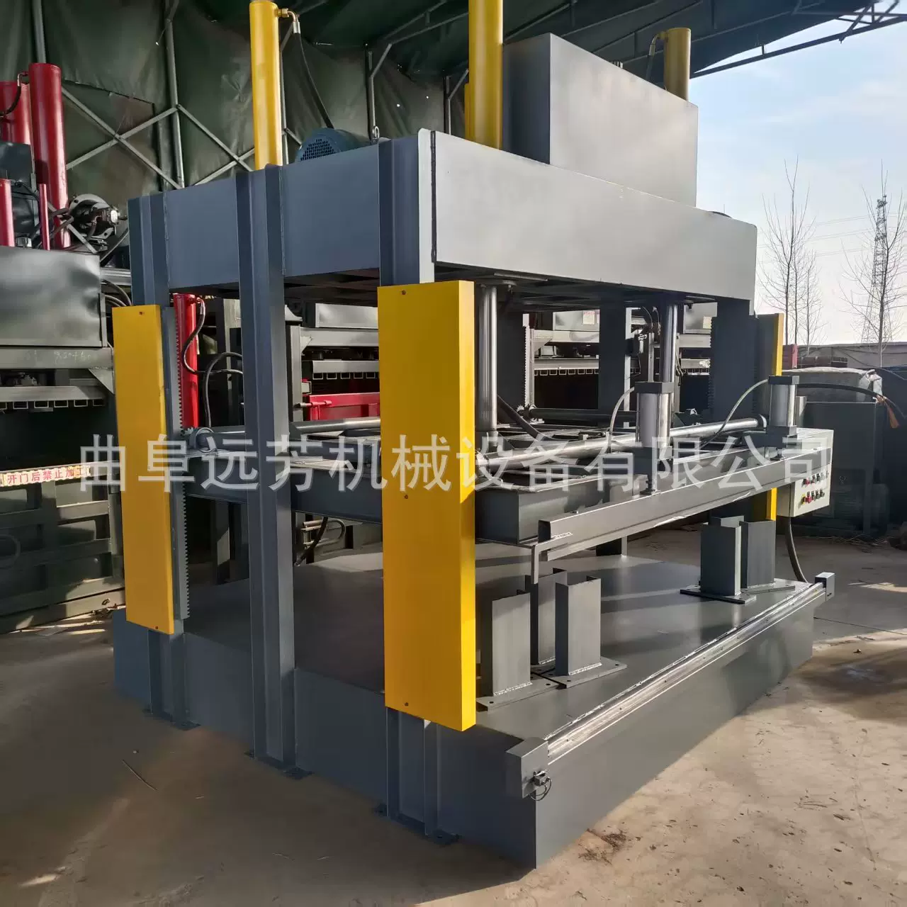 床垫压缩卷包机厂家 生产床垫沙发压缩机 半自动床垫沙发打包机