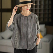 古咖服饰夏新款复古色织亚麻格子衬衫女文艺圆领中袖宽松套头上衣