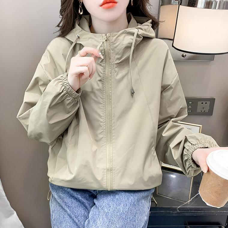 카키색 대각선 솔기 포켓