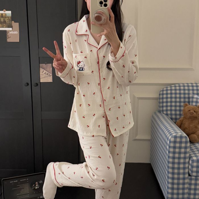 Venta al por mayor transfronteriza en vivo estilo caliente otoño dulce dibujos animados nubes algodón pantalones de manga larga pijamas traje de estudiante servicio a domicilio
