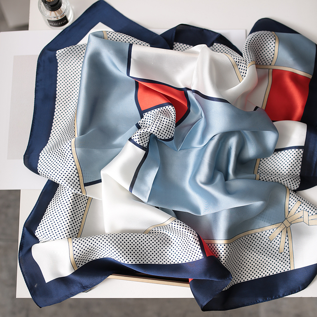 Shi Pukun Abito stile primavera/estate Semplice ed elegante in una piccola sciarpa professionale versatile da donna quadrata_voghion.com