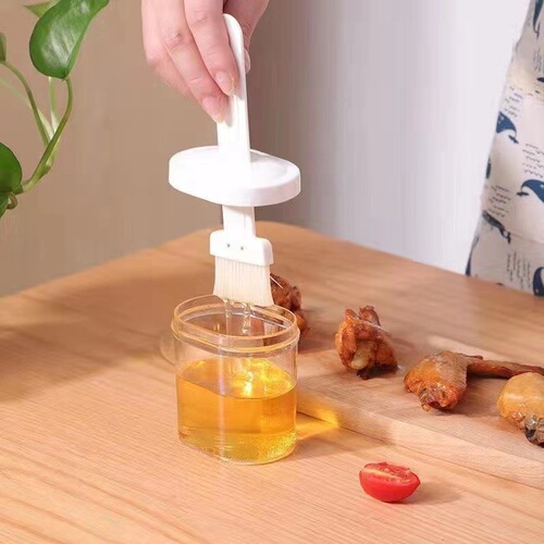 Silicone oil brush with bottle integrated oil pot brush kitchen dust-proof household high temperature resistant food grade brush sauce barbecue oil brush