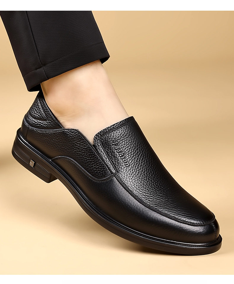 Giày lười nam da bò lớp đầu, đế mềm thân mềm, gót thấp 1–3 cm, kiểu mũi tròn cổ thấp — DT9602 màu đen chi tiết 15