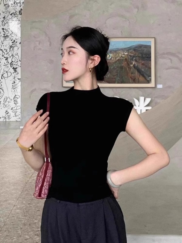 ハーフタートルネックブラックアイスシルクニット半袖Tシャツレディース夏タイトフィット万能Tシャツスリムでエレガントな万能トップ|undefined