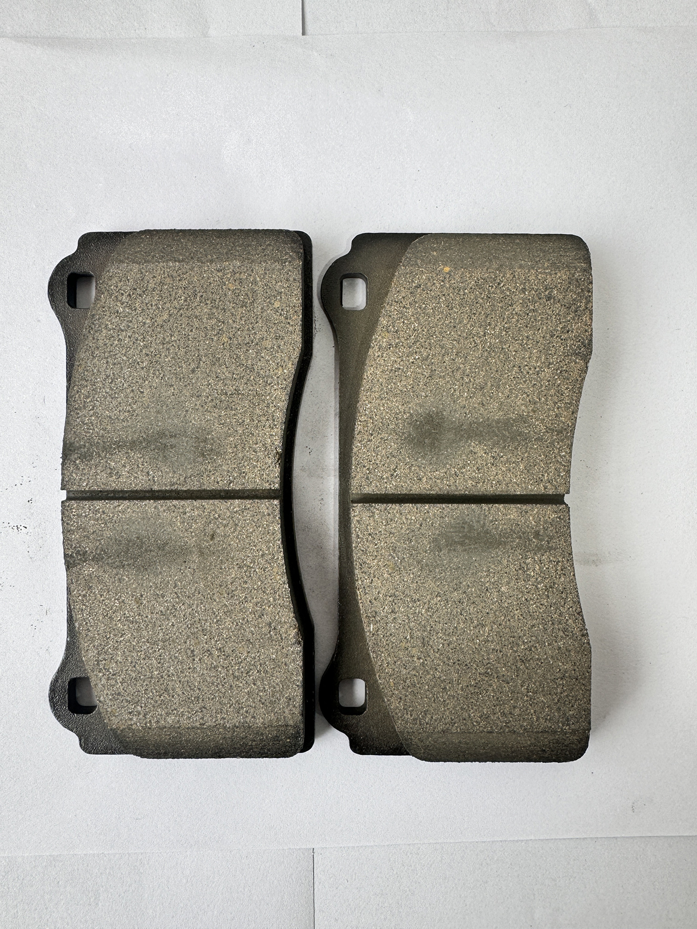 Suitable for Tesla Model 3/Refreshed 3 Brake Pads, Standard Version, Front Wheel Brake Pads 8008240-00-C