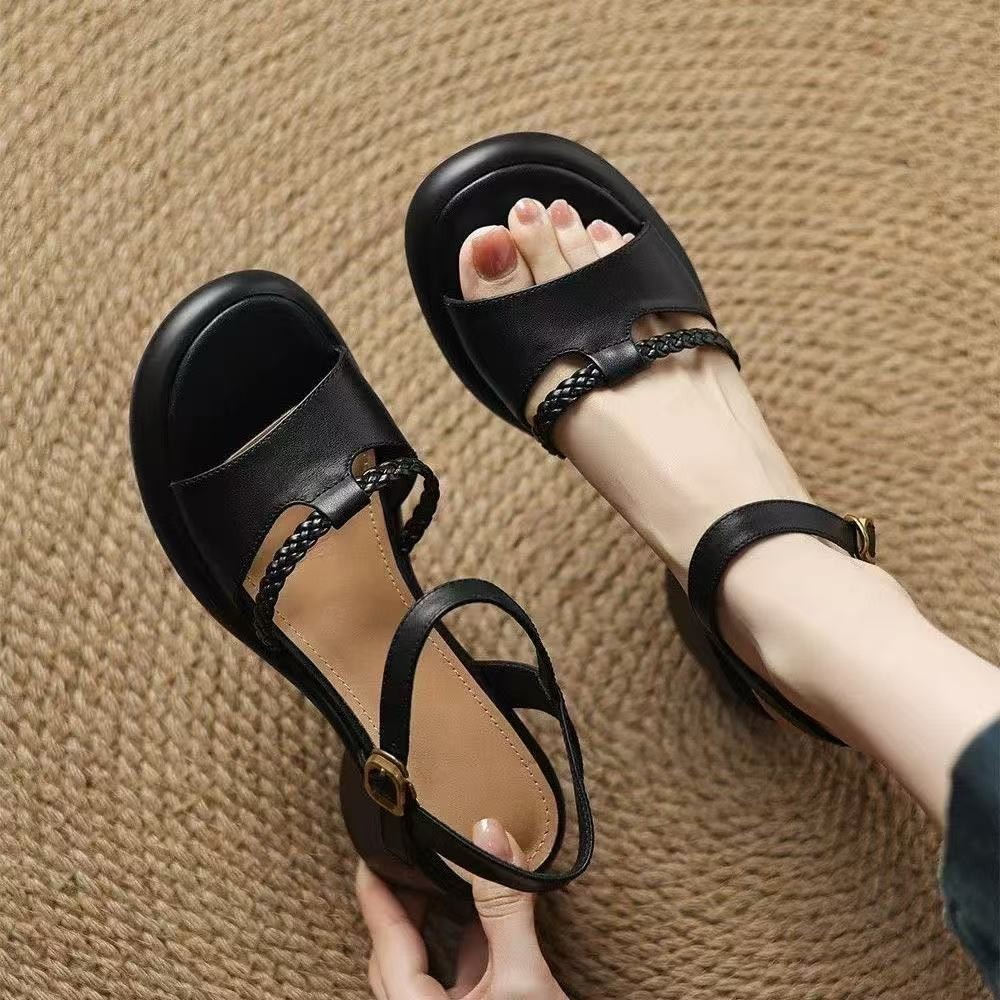 2026 verano nuevas sandalias de tacón grueso para mujeres pequeñas para aumentar la altura de los zapatos de tacones altos no cansados cómodos