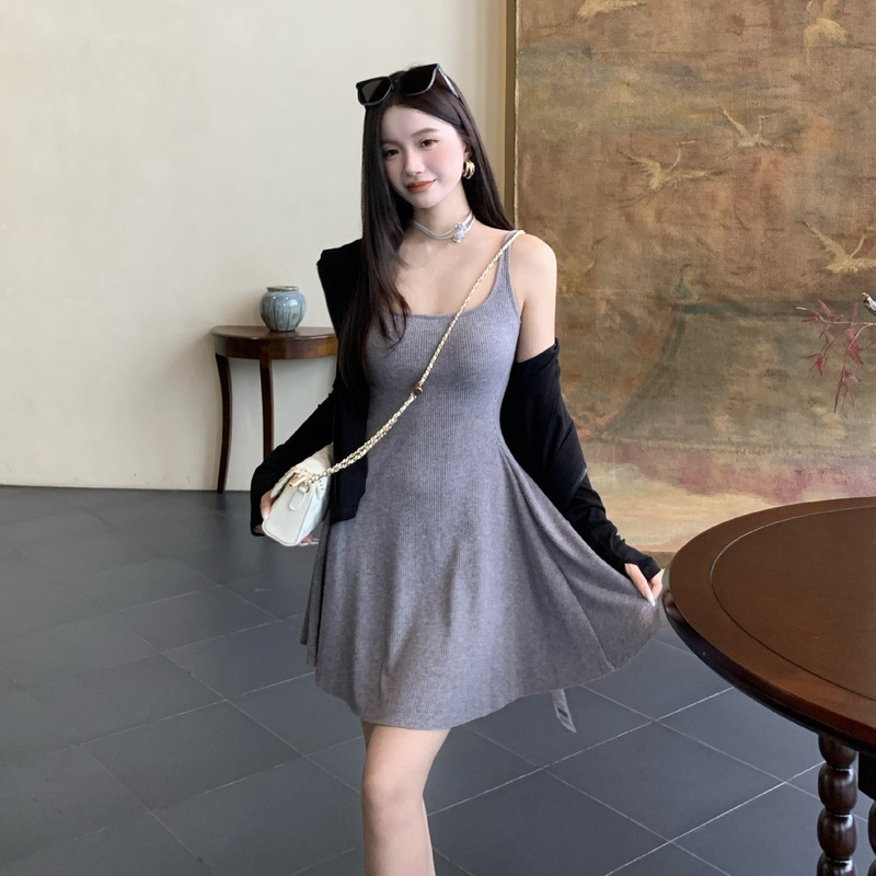 New Style Short Dress with Built-In Coaster, Beautiful Back Suspender Dress, Commuting and Traveling, Waist Slimming and Versatile Skirt New Style Short Dress with Built-In Coaster, Beautiful Back Suspender Dress, Commuting and Traveling, Waist Slimming and Versatile Skirt