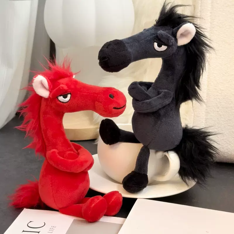 2026马年吉祥物天选高冷黑马毛绒包包挂饰创意小马玩偶公仔挂件