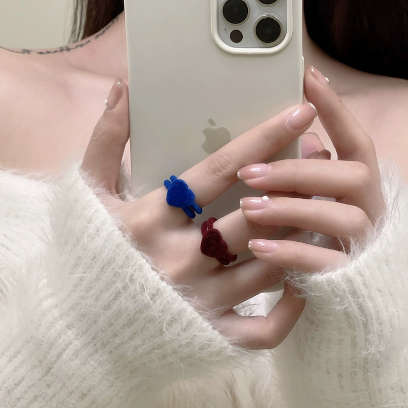 Retro one size cute blue ring, on index finger