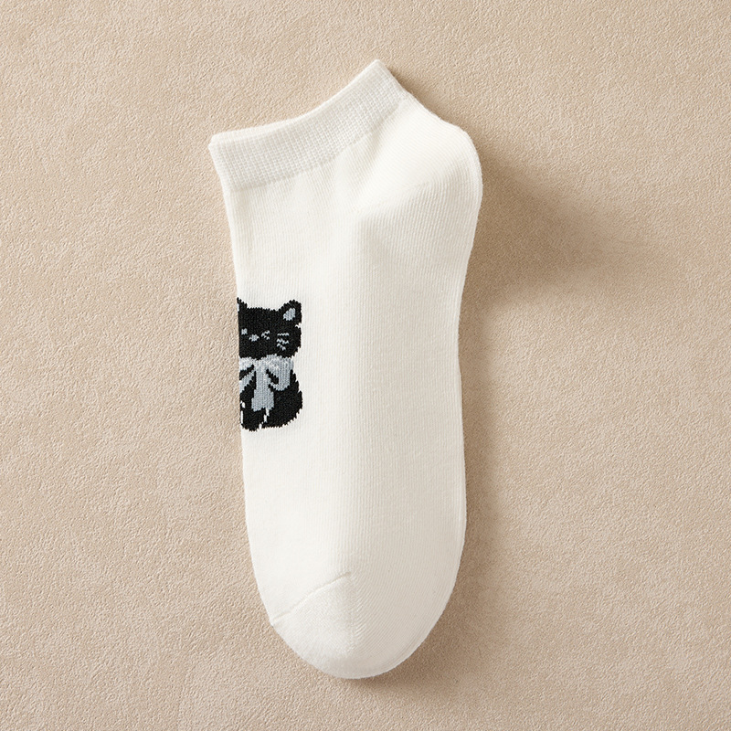 Zhuji calcetines de primavera y otoño de las mujeres al por mayor de moda de bajo-top red invisible barco rojo calcetines de moda de las mujeres suministro