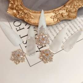 雪花美甲饰品锆石 奢华大雪花铜镶锆精致锆石饰品