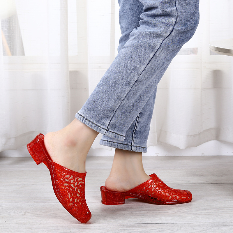Fashionable casual women's slippers