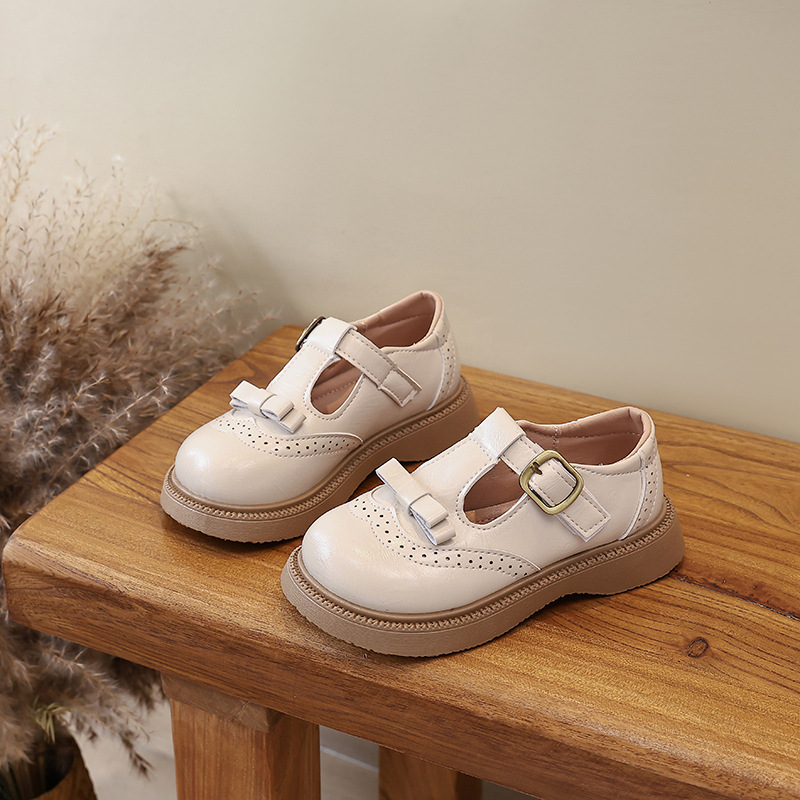 Zapatos de niñas primavera 2026 nuevos zapatos de princesa para niños niñas velcro zapatos de estilo universitario de cuero negro