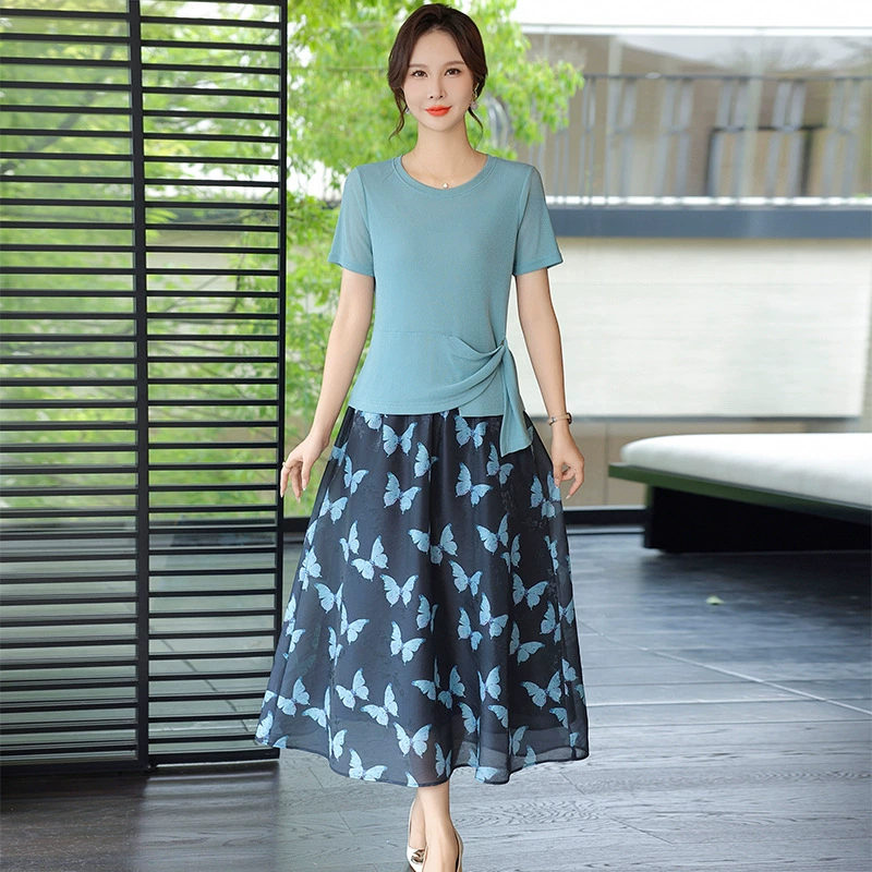 Летний стильный костюм-рубашка с короткими рукавами для мамы, модный и элегантный летний новый комплект из двух предметов в национальном стиле: топ и юбка.