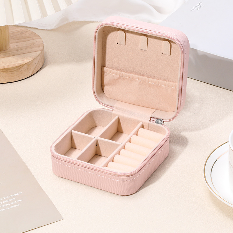 Caja de almacenamiento de viaje portátil pequeña y exquisita caja de joyas de viaje europea anillo collar pendientes pendientes caja de joyas