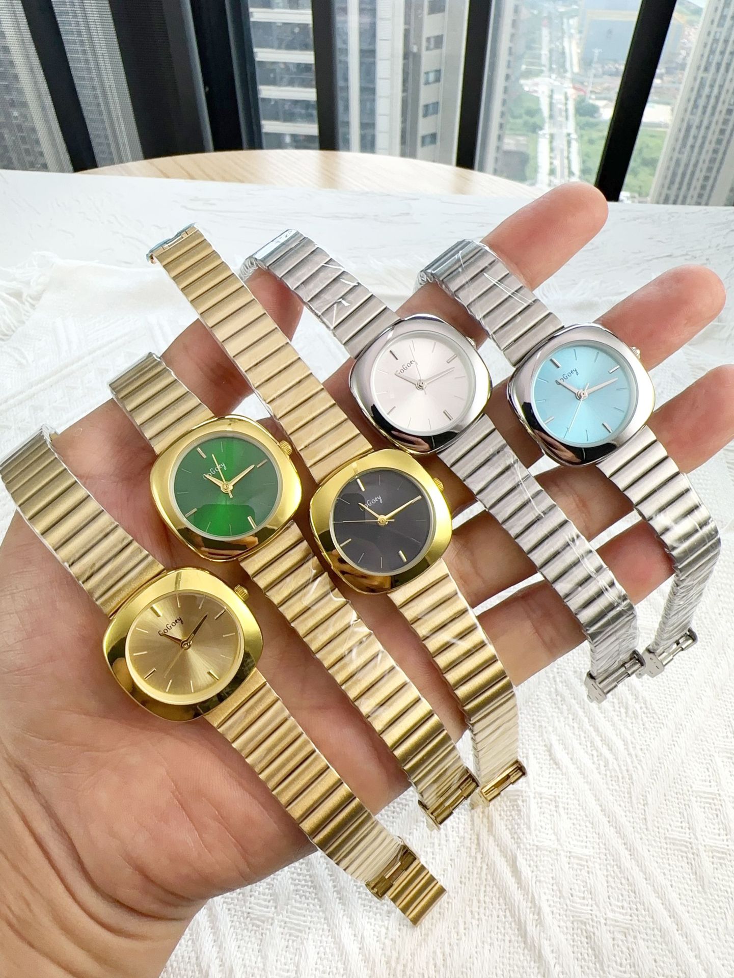 Casual Style Casual Geometric Concealed Buckle Quartz Women's Watches