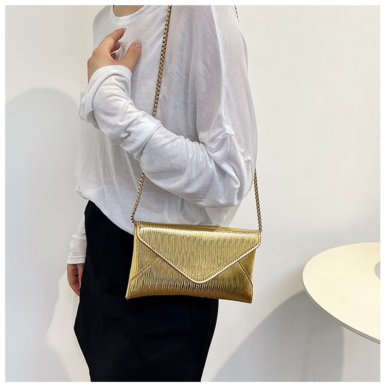 132g Weight Polyester Cotton Lining Material Flip Cover Closure Type Single Shoulder Strap Strap Type Envelope Bag Bags Type Casual, Holiday Occasion Pu Leather Material Solid Color Pattern All Seasons Season Women's Gender Vintage Style, Classic Style Style Medium Size Women's Medium Pu Leather Solid Color Vintage Style Classic Style Flip Cover Envelope Bag 11
