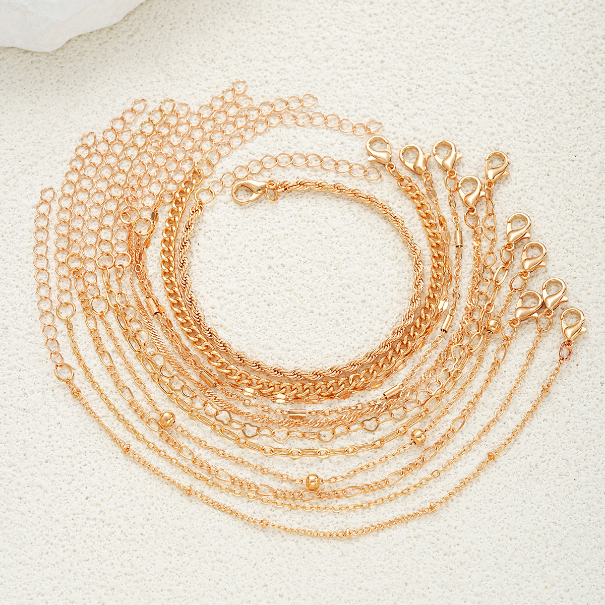 Chain Bracelet Set With Twist And Hollow Design For Women_voghion.com