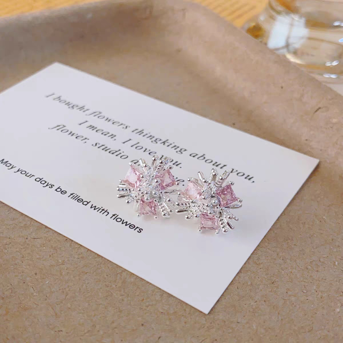 Sophisticated small design universal elegant earrings