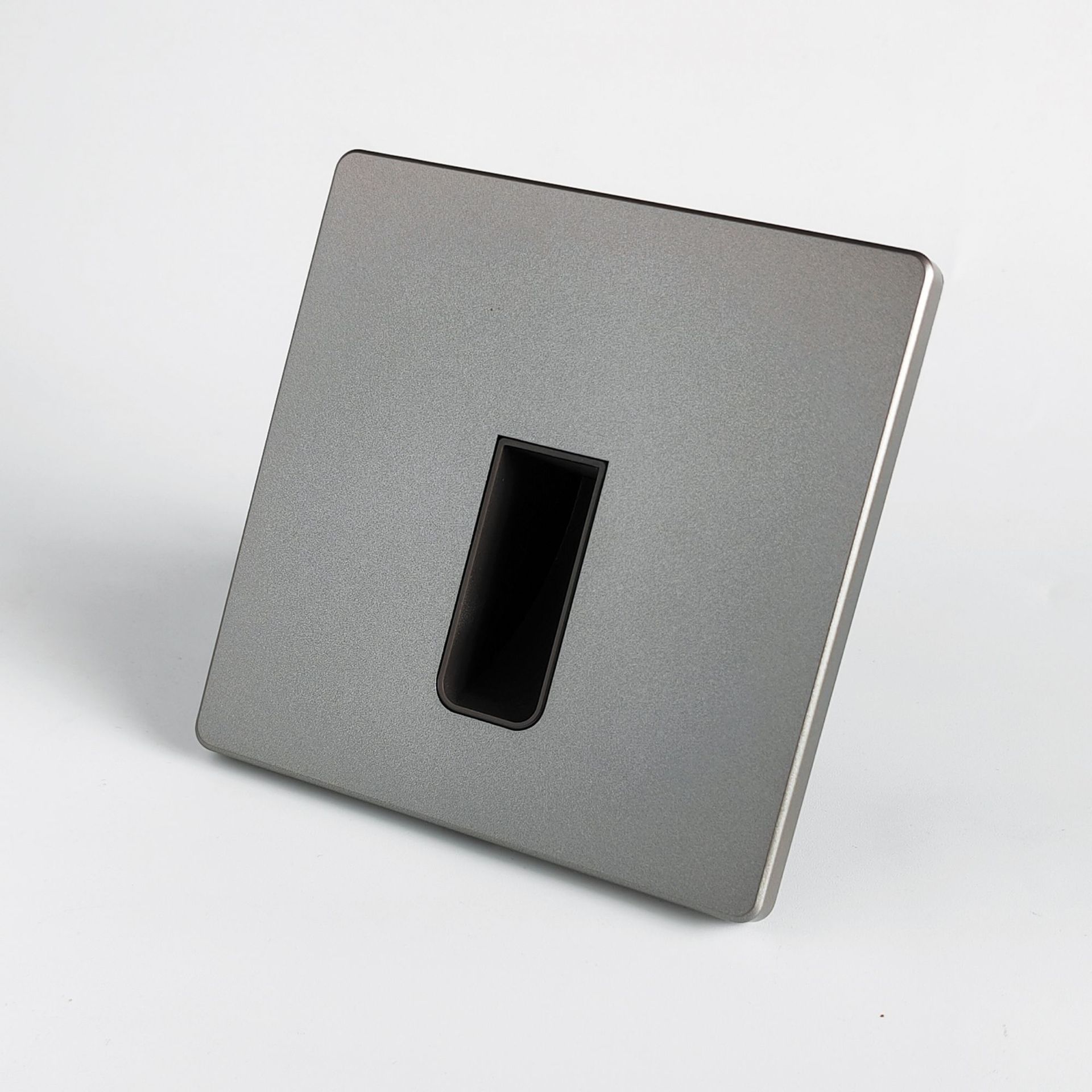 L6 회색-중간 창 2W