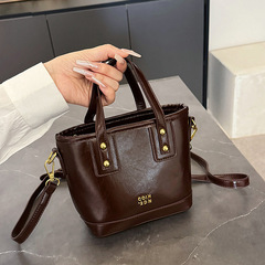 ソリッドカラーのレトロな小さなバッグ女性の新しい多用途クロスボディバッグファッショナブルなシンプルなハンドバッグトレンディなカジュアルショルダーバッグ女性用