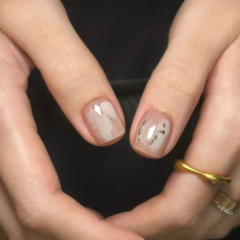 Pure handmade pure desire wind autumn and winter simple naked art milk white vignetting magic mirror graffiti ins white nail armor