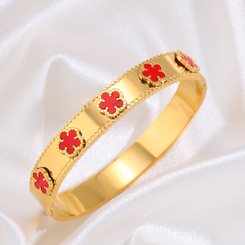 Brazalete de acero de titanio de moda europea y americana pulsera de flores para niñas de alto nivel transfronterizo 18k oro pequeño brazalete de cártamo