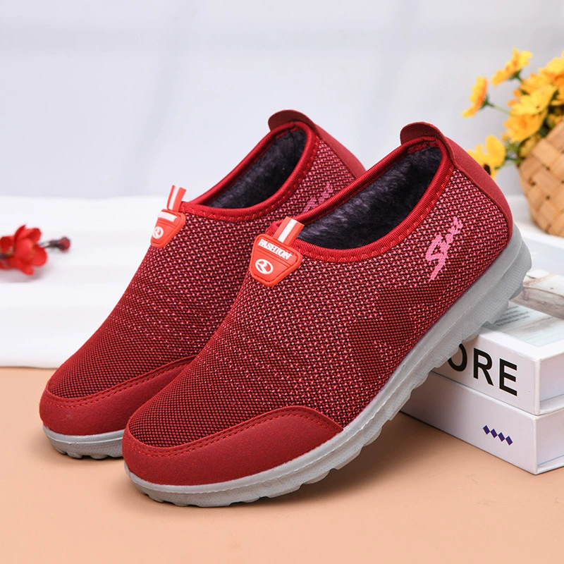 Одиночные туфли для мам среднего и пожилого возраста в стиле старого Пекина, тканевые туфли, сетчатые туфли, спортивные слипоны, удобные и повседневные туфли для ленивых.